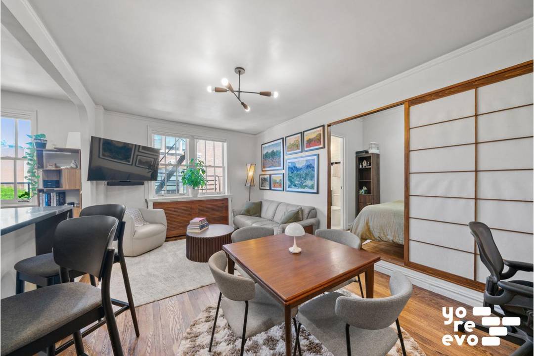 Renovated Pre War Alcove Studio on One of the West Village's Most Iconic BlocksTucked inside a 1940 Art Deco gem on Grove Street, Apartment 5E is a rare blend of ...