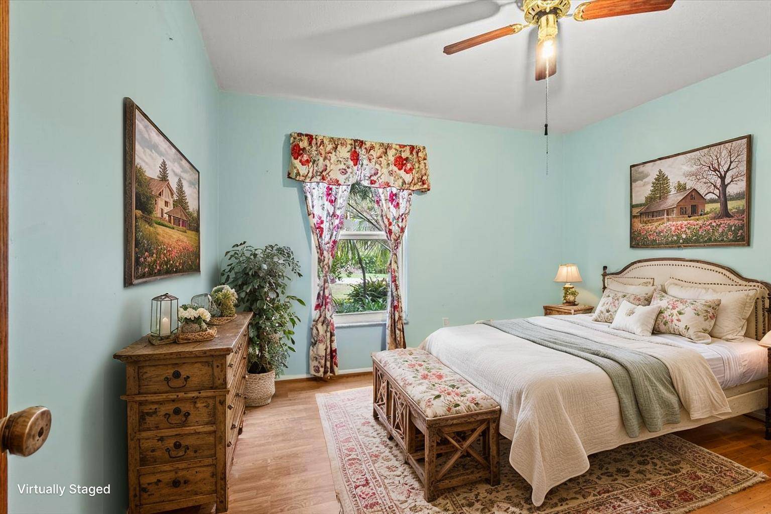 2 bed, 1. 5 bath singe family home.