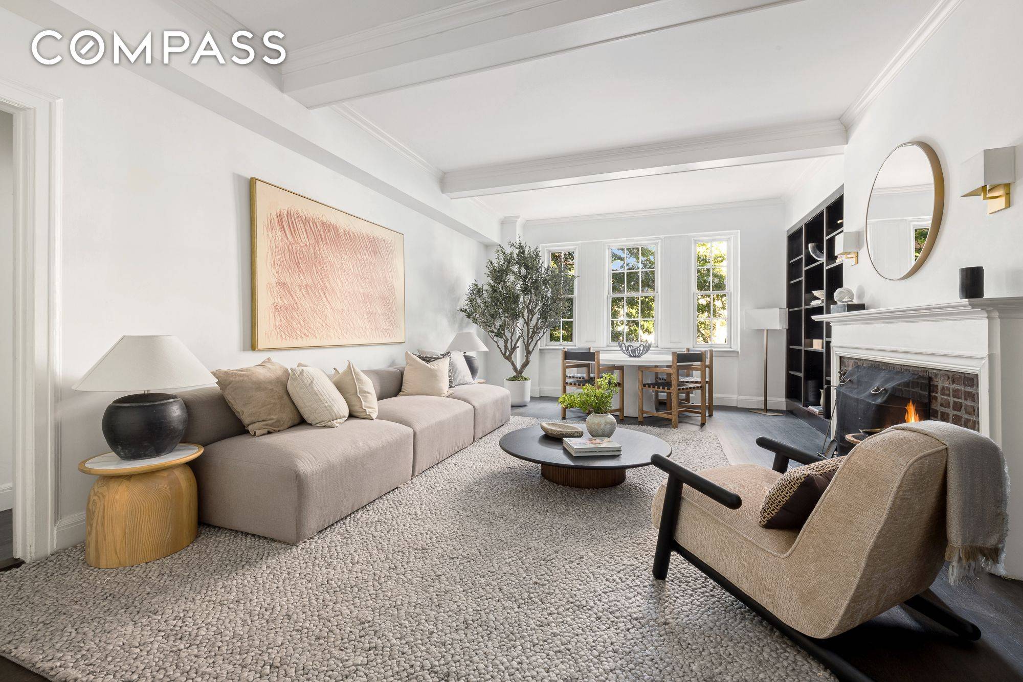 This expansive and oversized one bedroom residence is located in the heart of the Gold Coast at the esteemed 39 Fifth Avenue one of the area's most distinguished pre war ...