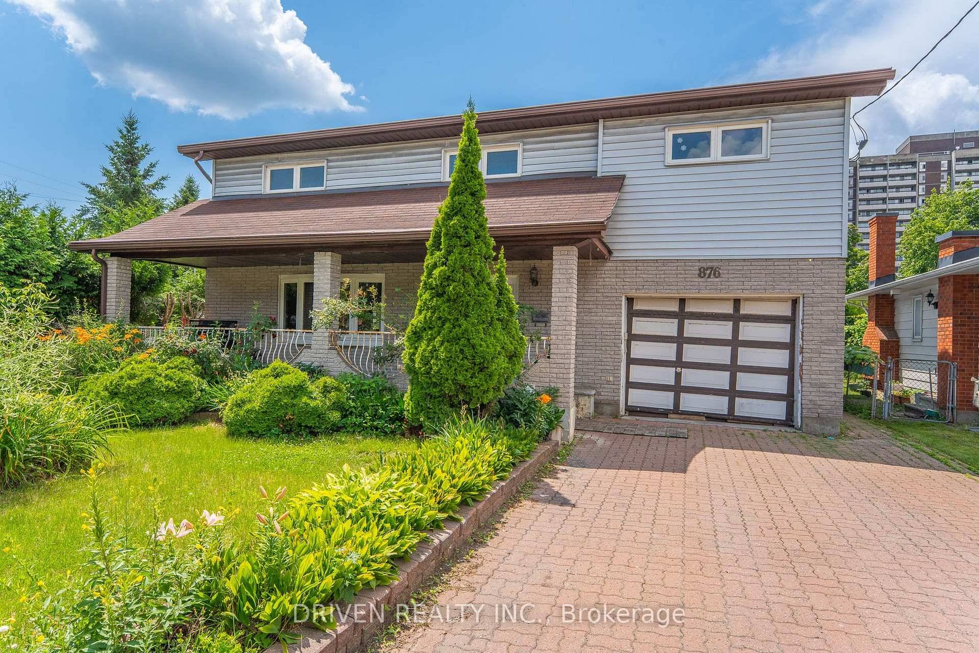 Everyday Comfort Meets Thoughtful Design in This Beautiful Family Home !