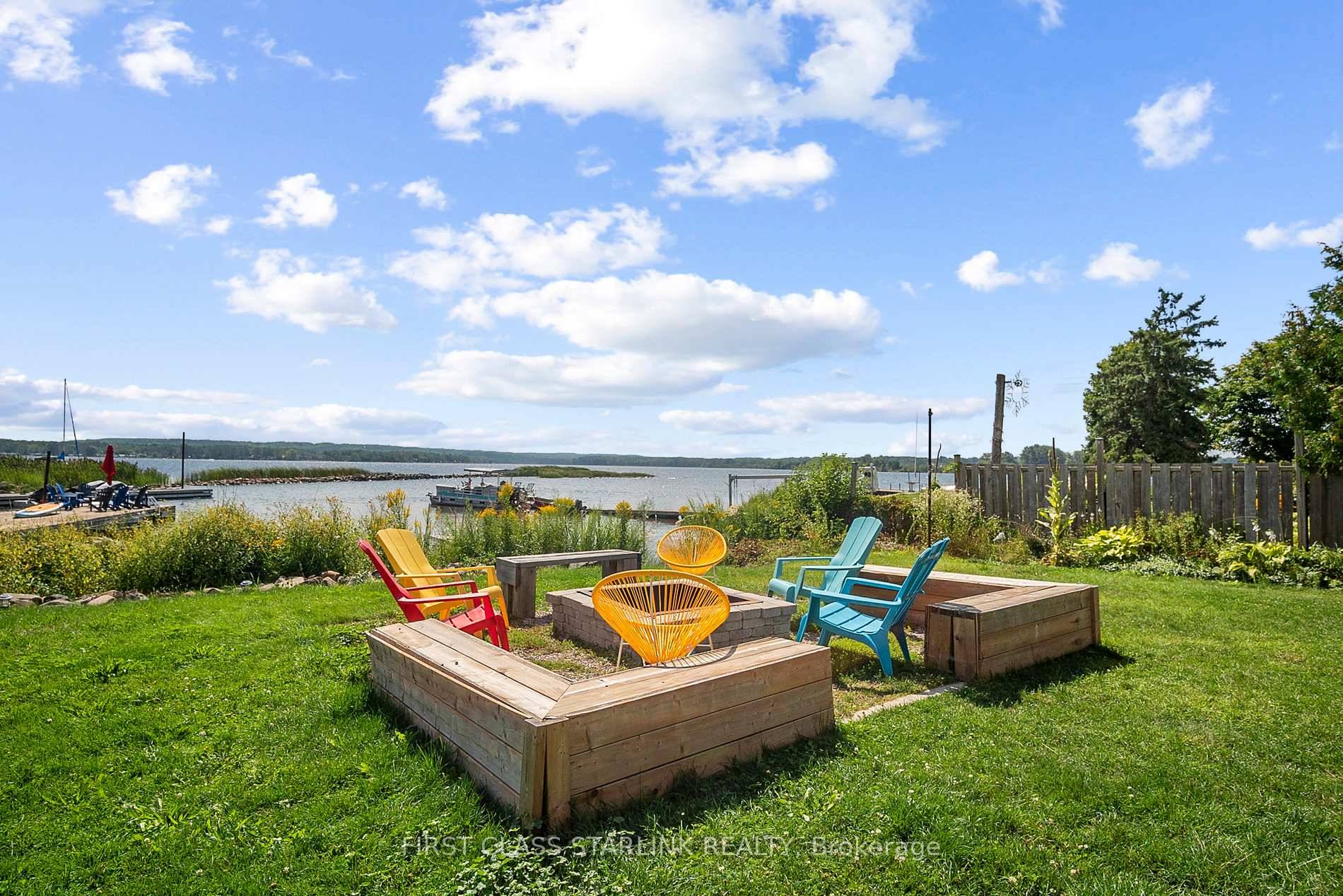 Welcome to your dream waterfront home in Victoria Harbour on the stunning Georgian Bay.