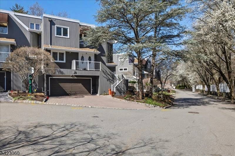 Kenwood St Englewood City New Jersey Single-Family