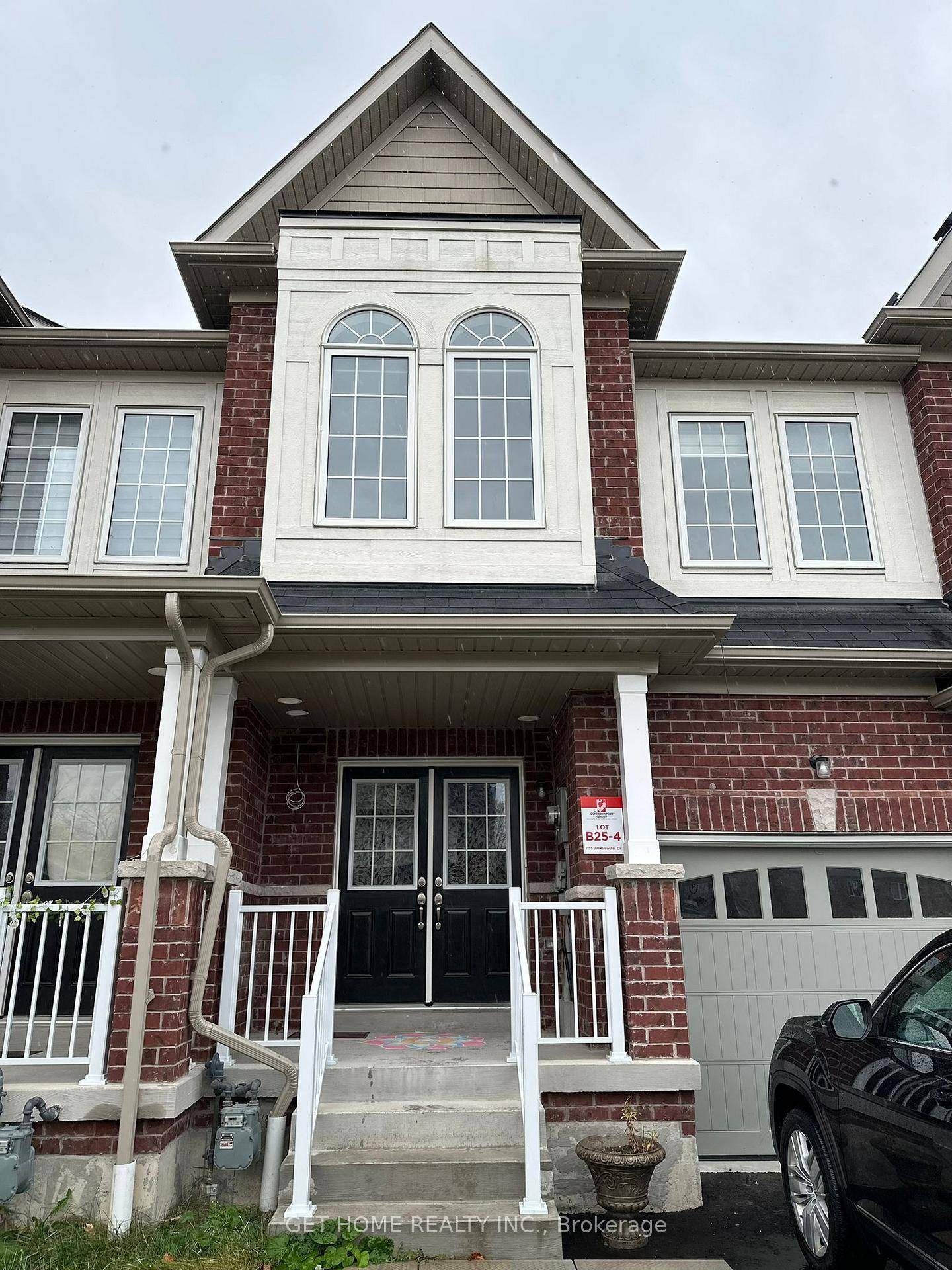 Introducing 1155 Jim Brewster Circle, Newly Built Beautiful FREEHOLD Town Home with 4 Bedroom and 4 Bathroom, located in the highly sought after area of Oshawa.