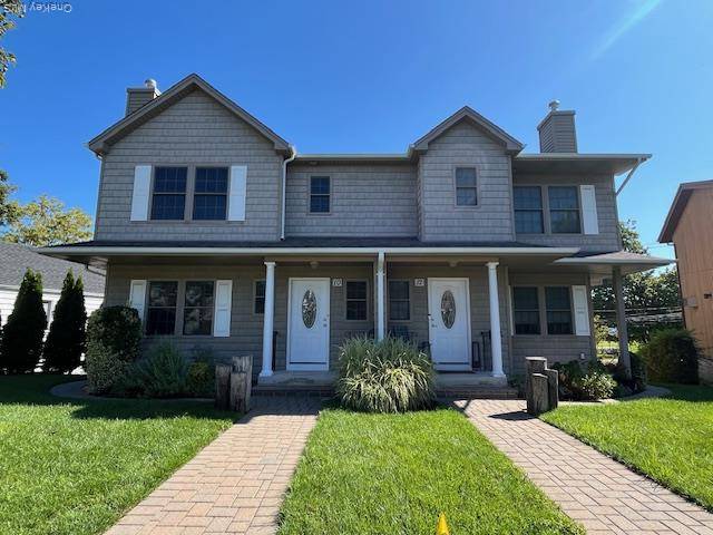 Manorhaven Duplex Featuring 3 Bedrooms, 2.