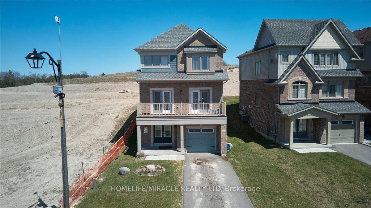 Welcome to your dream home in the highly sought after area of Treetops, Alliston !
