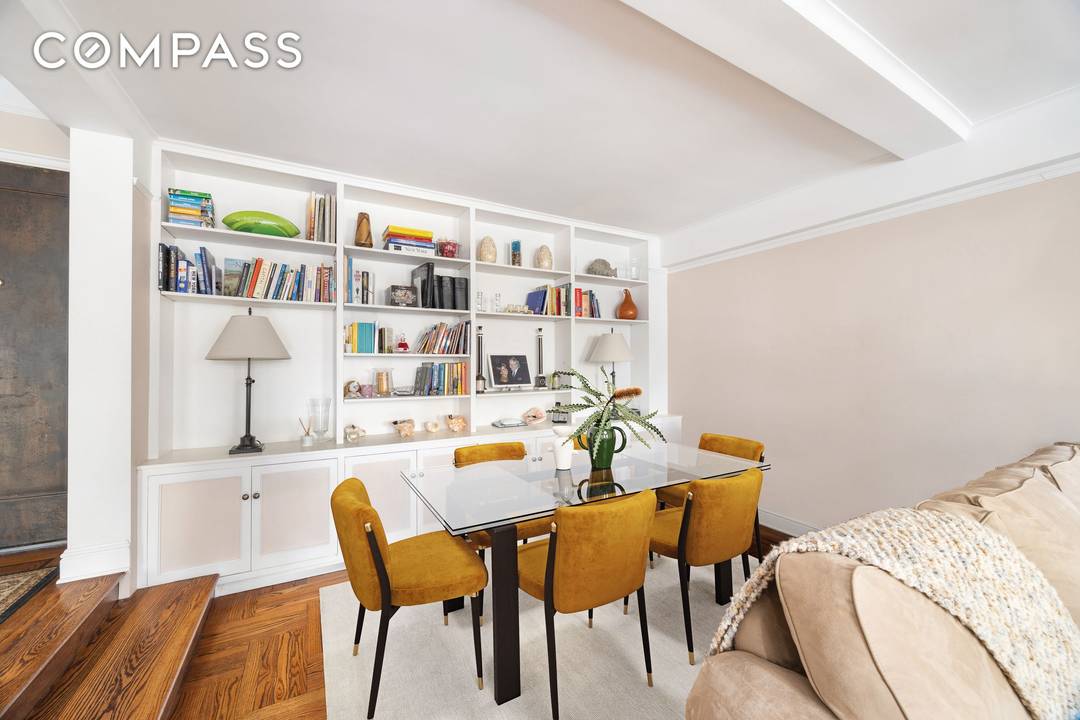 Set within one of Carnegie Hill s most coveted boutique style pre war Art Deco condominiums, Residence 9B is a beautifully proportioned home offering classic elegance, generous scale, just off ...