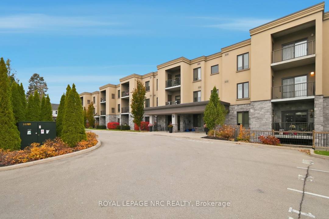Welcome to Downtown Thorold's best condominium turn key lifestyle at 16 Sullivan Avenue that's a short walk to shopping and medical, restaurants, bus route, parks, bike trails amp ; nearby ...