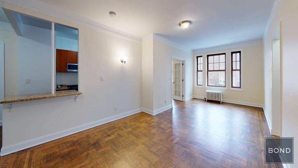 Large 2 bedroom apartment in prime West Village !