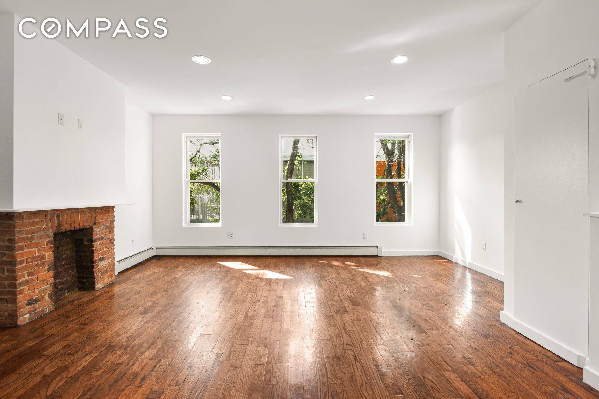2 Bed 1 Bath in the Heart of Bushwick Steps to J, Z amp ; L Trains Immediate Move In !