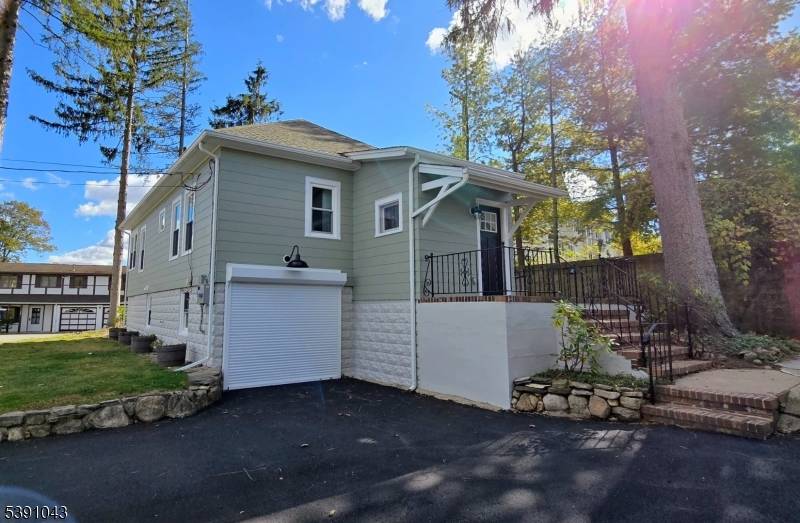 Completely Renovated Bertrand Island Beauty !