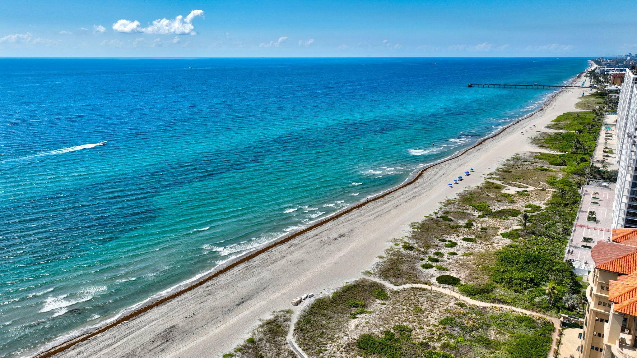 Come on over to this 2 bedroom, 2 bath beach area condo.