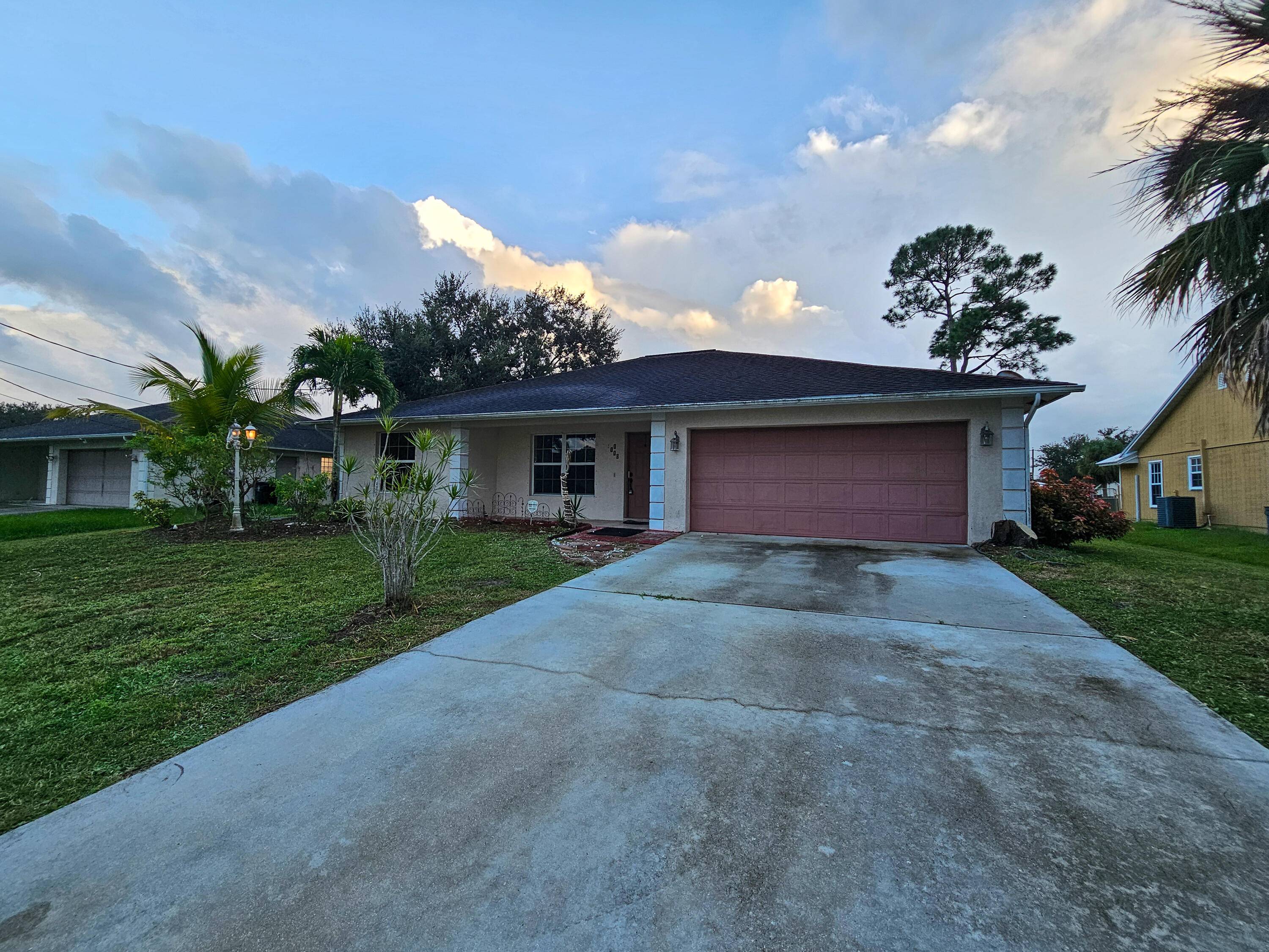 Spacious 3 2 2 CBS home located in a quiet Port St.