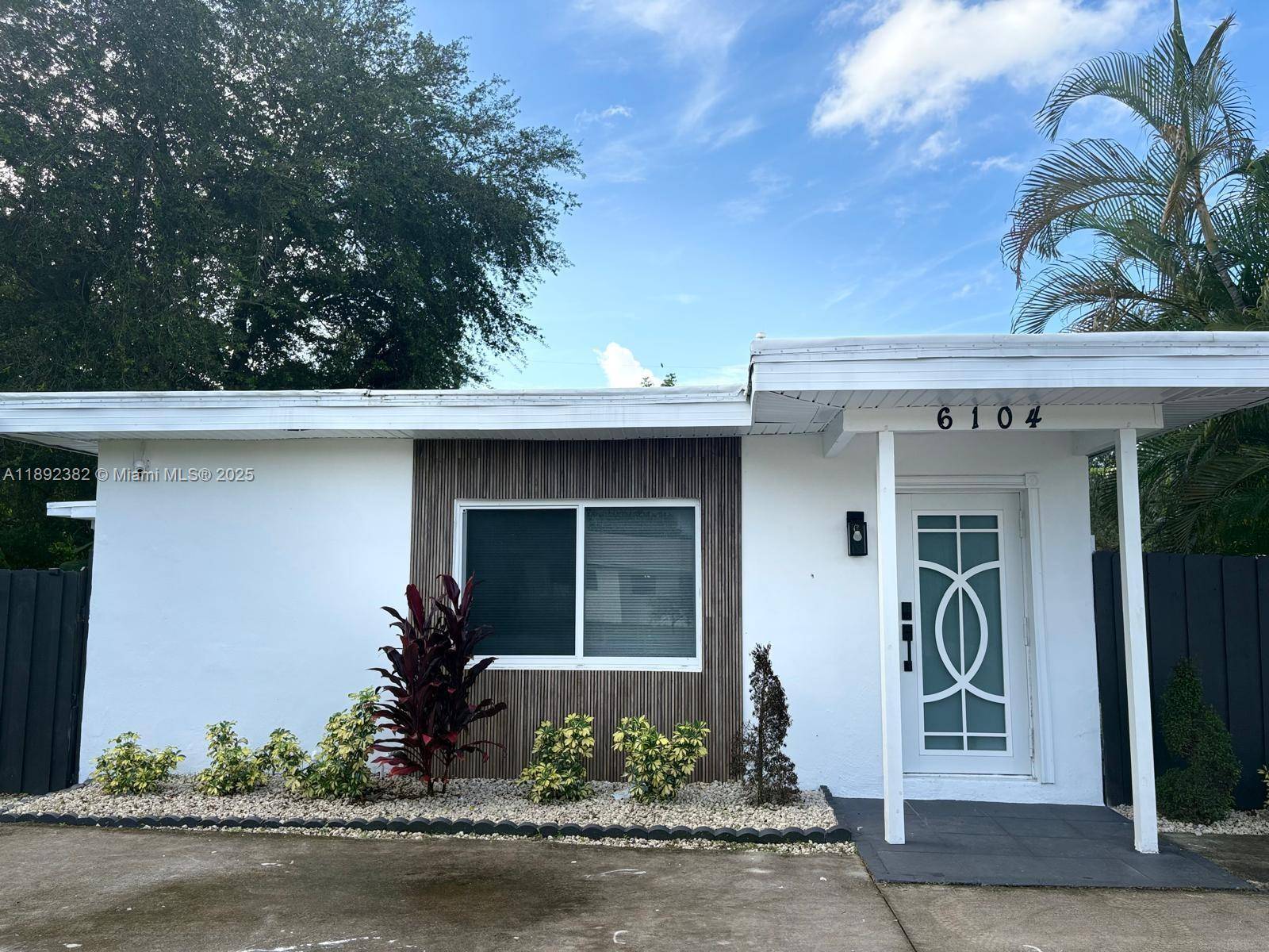 Beautiful, fully remodeled 2Bedrooms 2Bathroom Single Family plus in law quarters 1 1 Home located in Miramar.