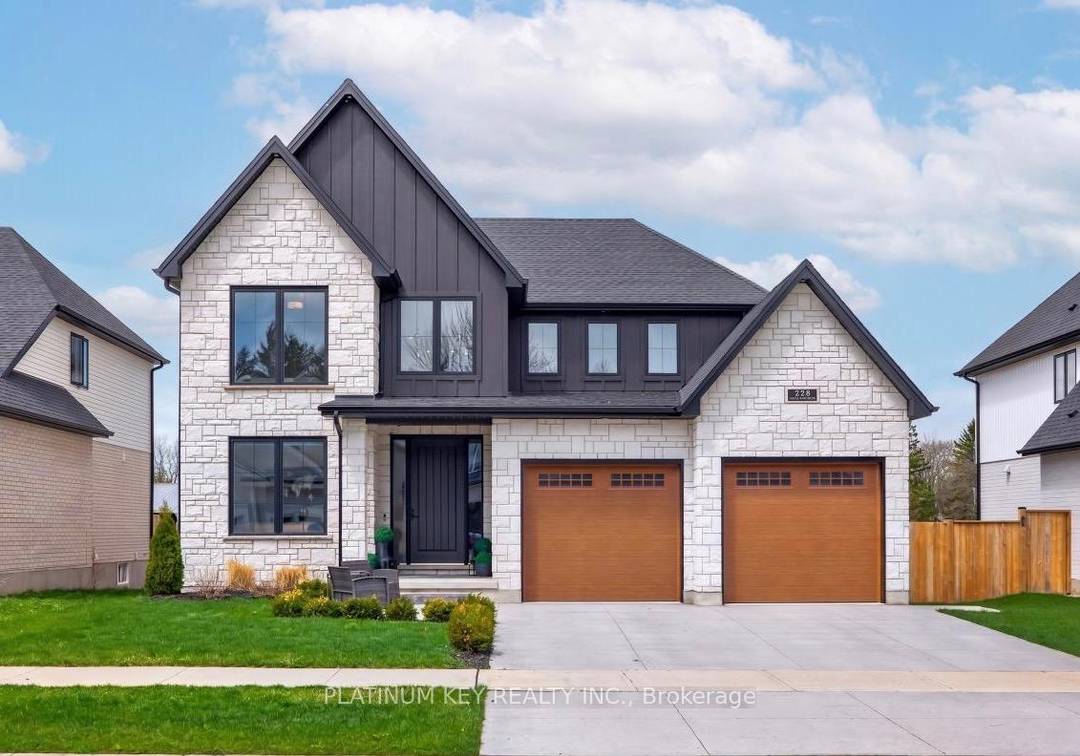 Located in Talbotville Meadows, this stunning 2 storey home offers 4 1 bedrooms, 4.