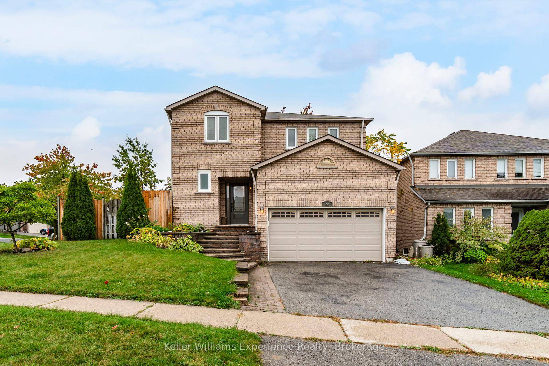 Welcome to 22 Cartwright Drive, a beautifully maintained two storey family home in one of Barries north end neighbourhoods !