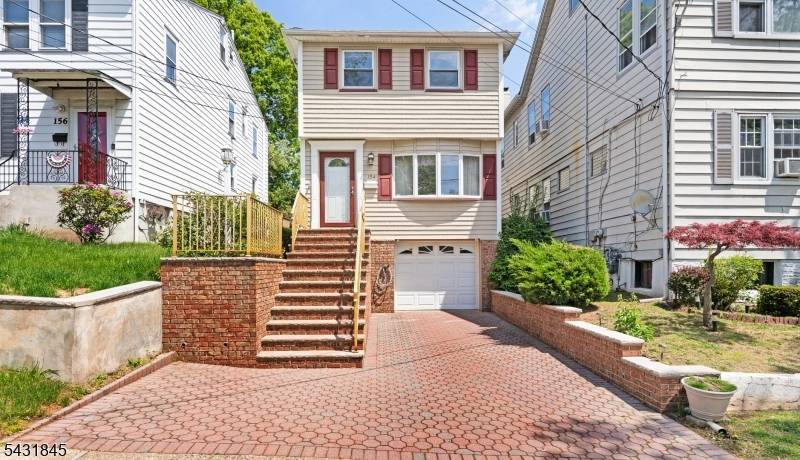 This charming 1968 side hall colonial is in mint condition and truly proves that great things come in smaller packages.
