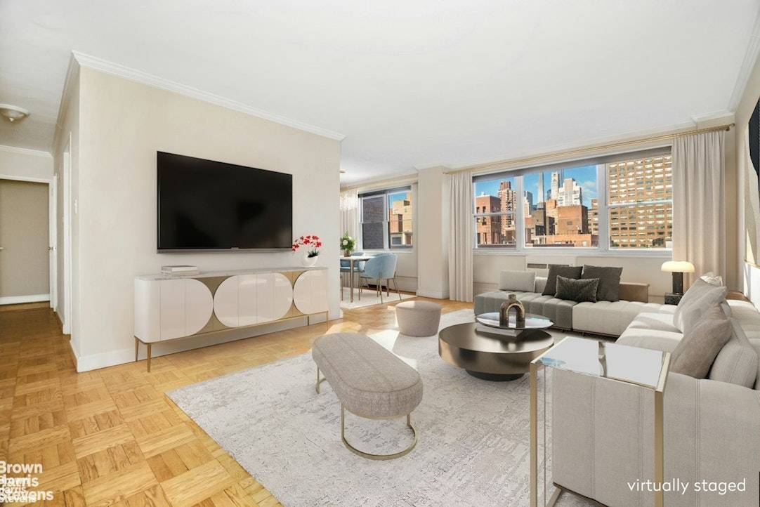 DESIGNER JR2BR 1BTH CONDOP VIEWS GALORE amp ; RENOVATED TO PERFECTION !