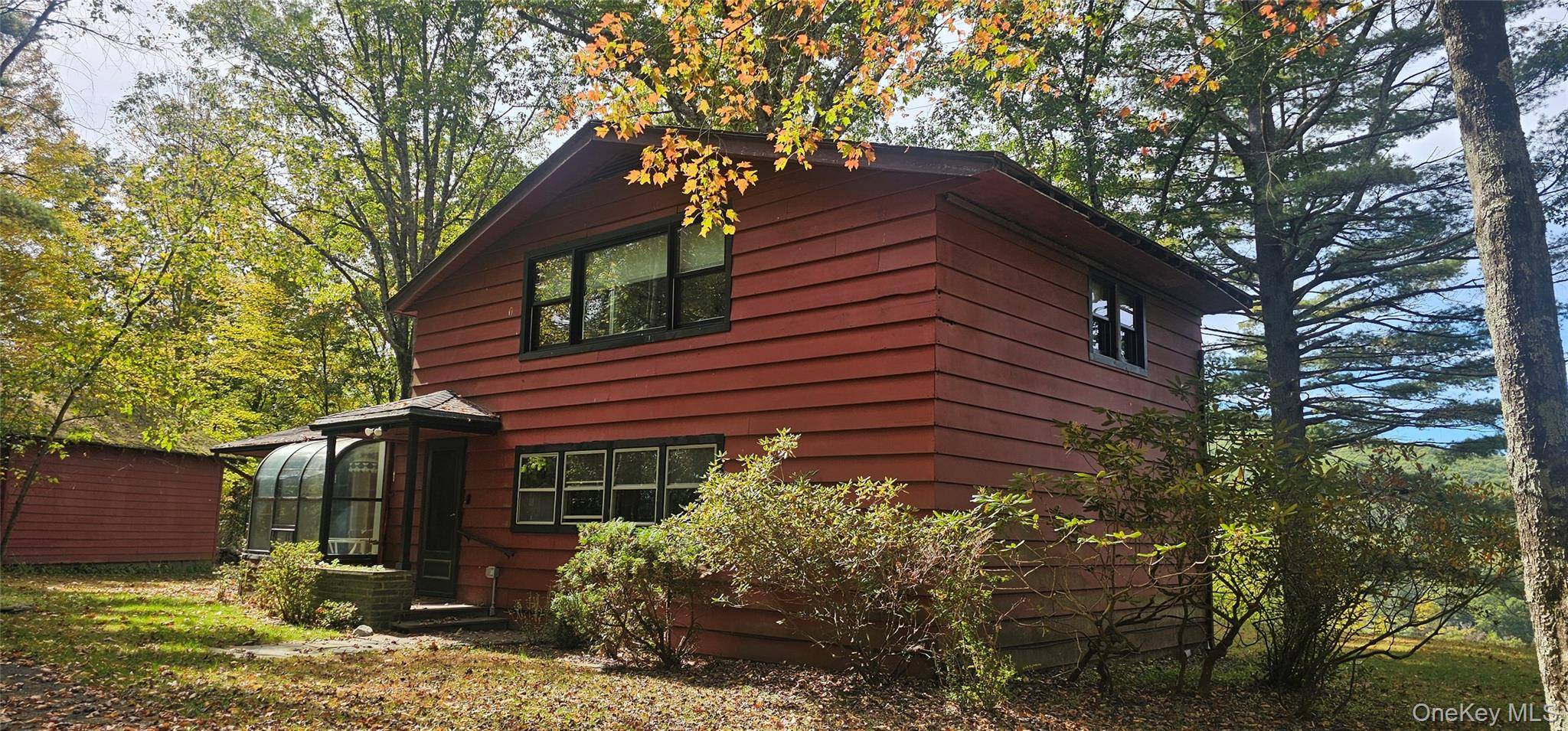 Fully furnished short or medium term rental outside historic Port Jervis.