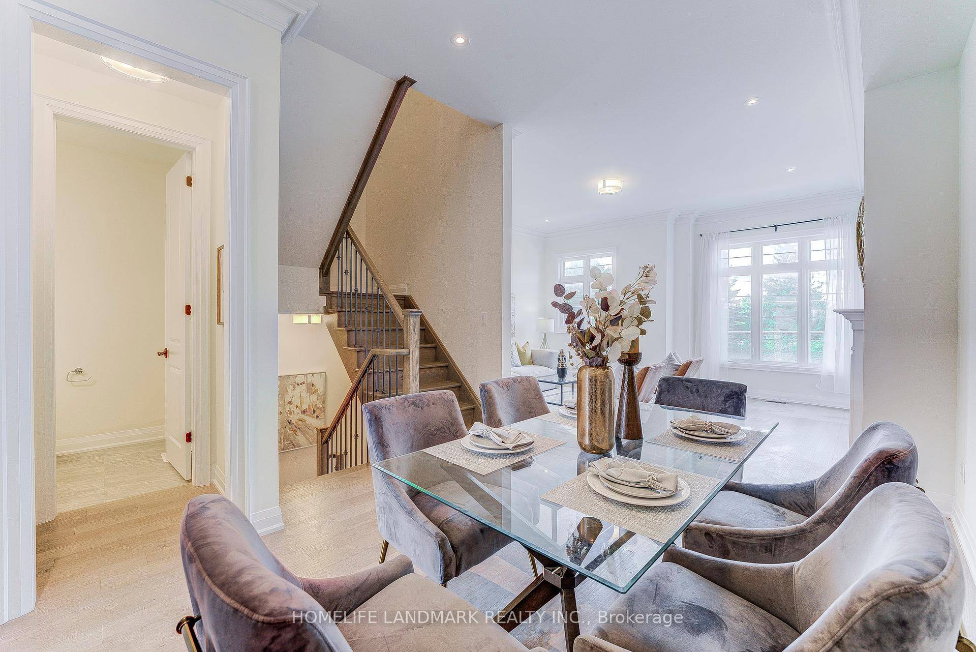 Luxury Townhouse by Renowned Builder Kylemore' 2108 sq.