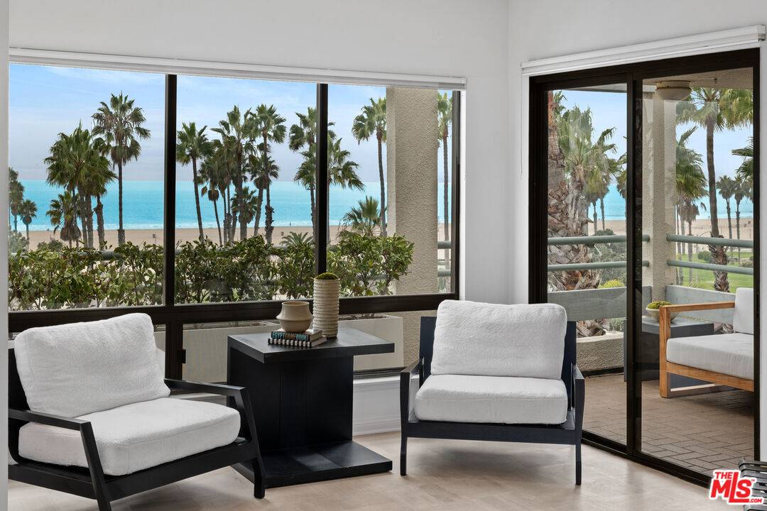 110 Ocean Park Blvd 3BR Santa Monica La
