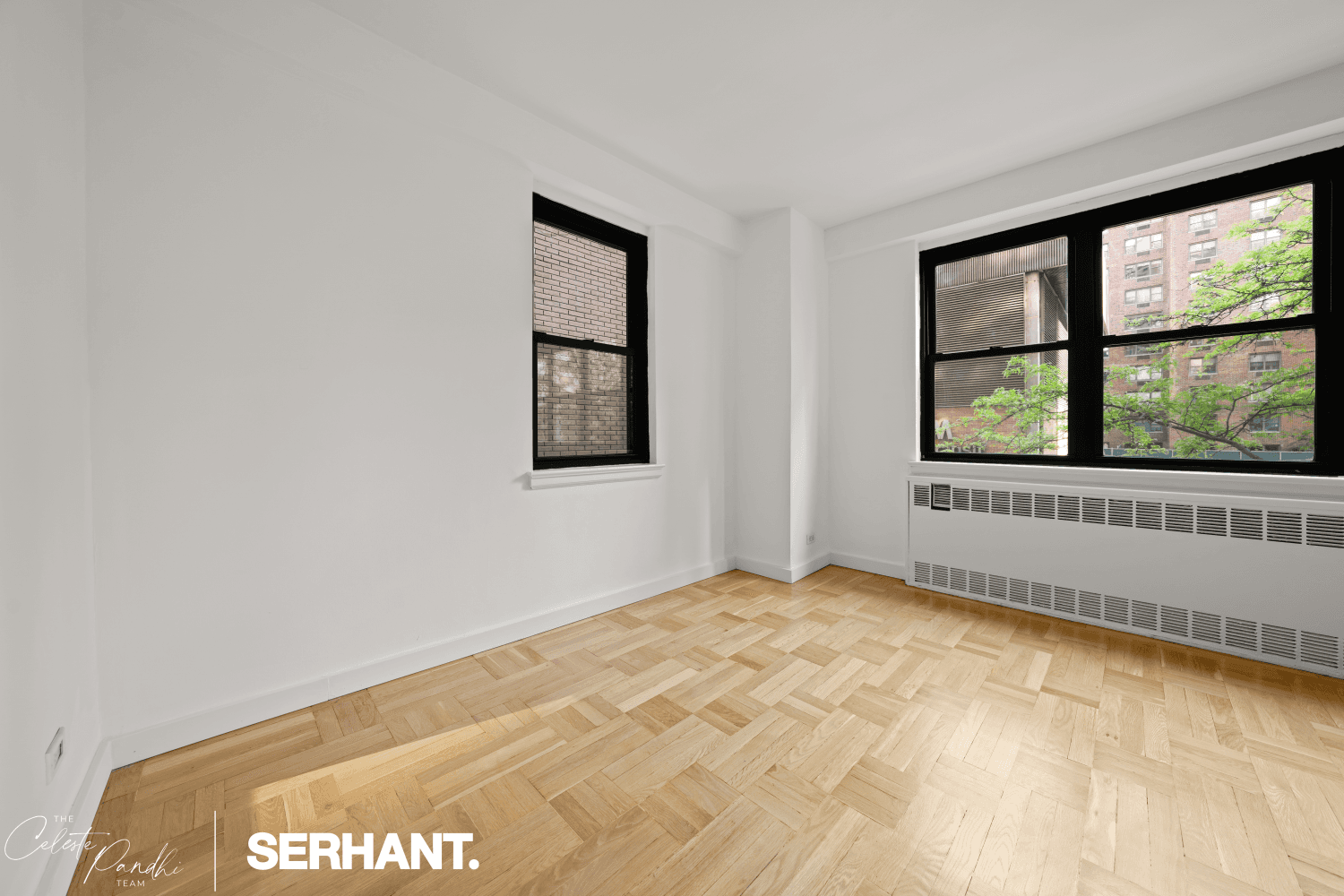 Triple Exposure Corner Unit with Flexible Layout in a Prime Location This updated corner residence in Lenox Hill is filled with natural light and offers a flexible layout that can ...