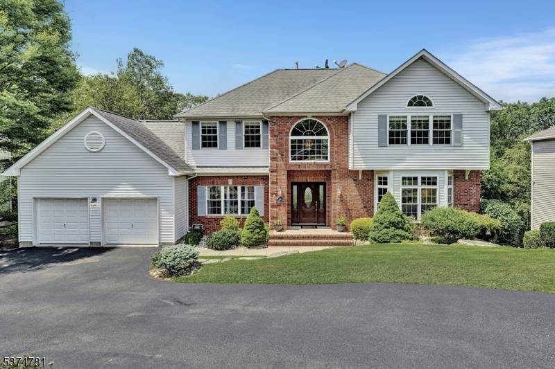 Welcome to this stunning Center Hall Colonial featuring A POTENTIAL IN LAW SUITE WITH SEPARATE ACCESS located in the desirable Crown Heights neighborhood of Rockaway Township within the highly rated ...