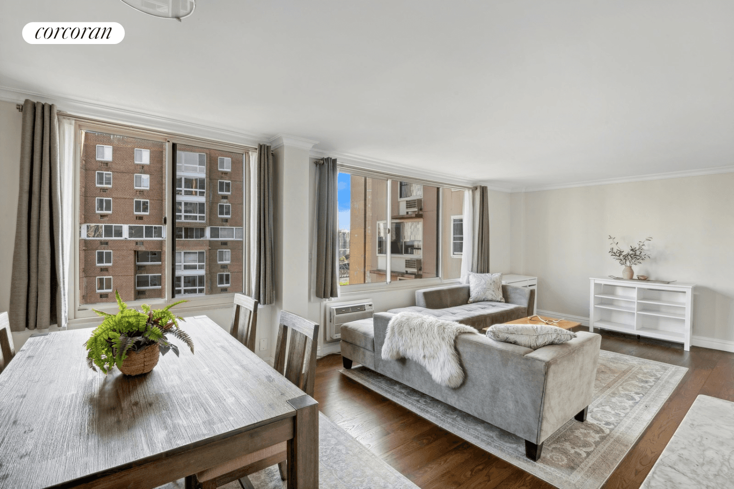 Welcome home to 575 Main Street, Apartment 1508, nestled in the charming and picturesque neighborhood of Roosevelt Island !