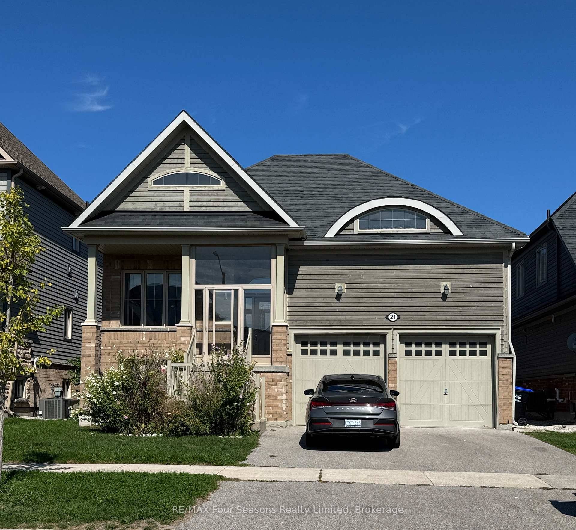 Spacious, fully renovated and well maintained 3 bedroom, 2 bath home available for annual lease.