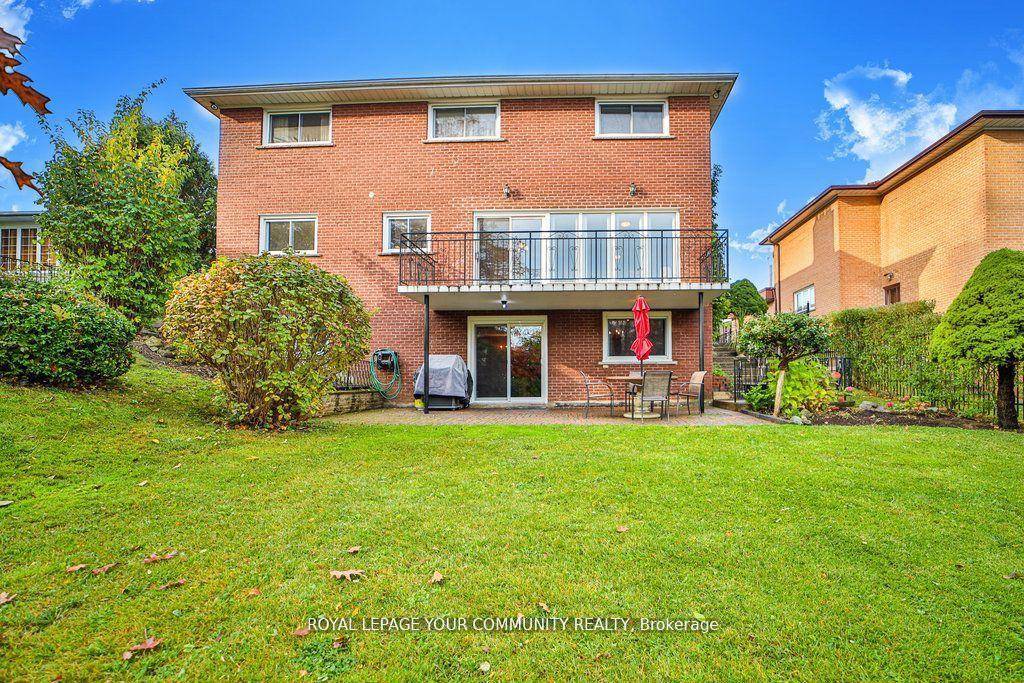 Humber River Ravine Lot, Widens to almost 74 ft at rear !