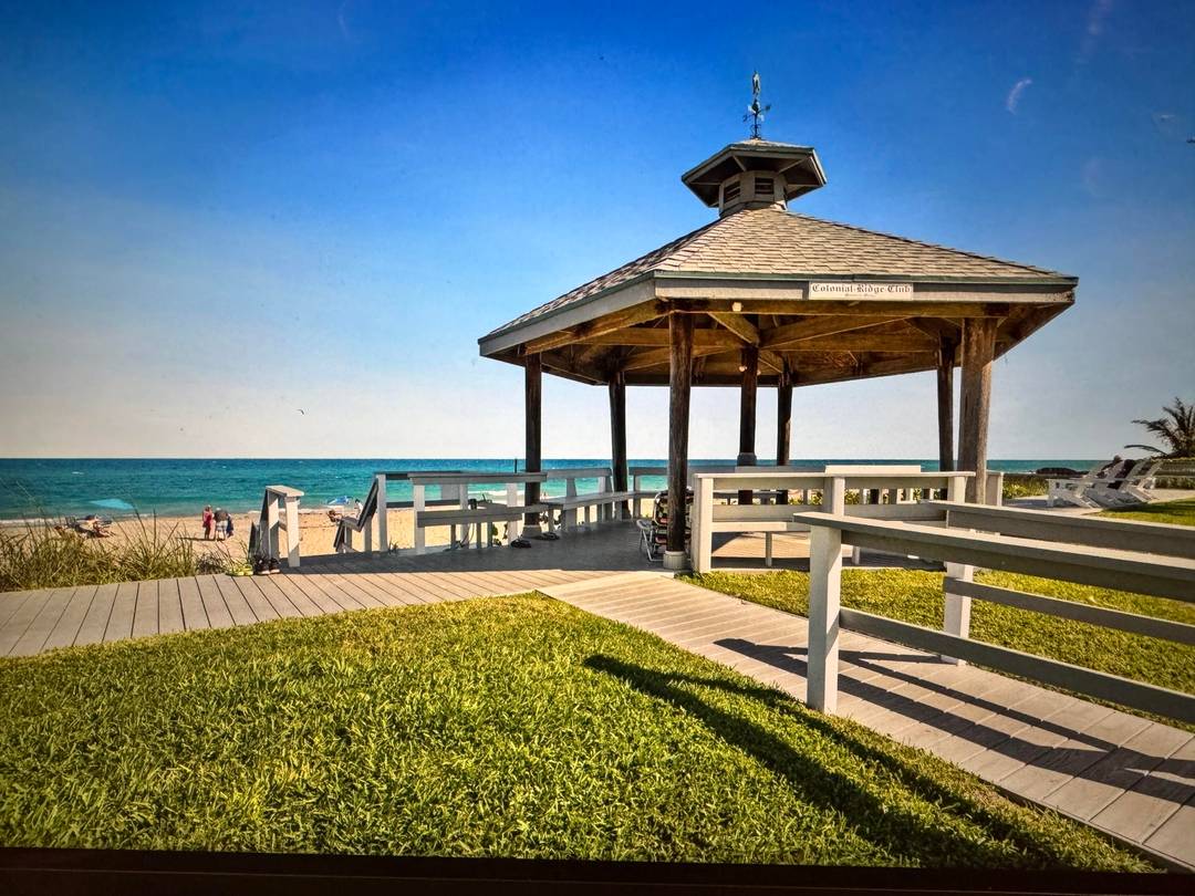 Your new address on the beach !