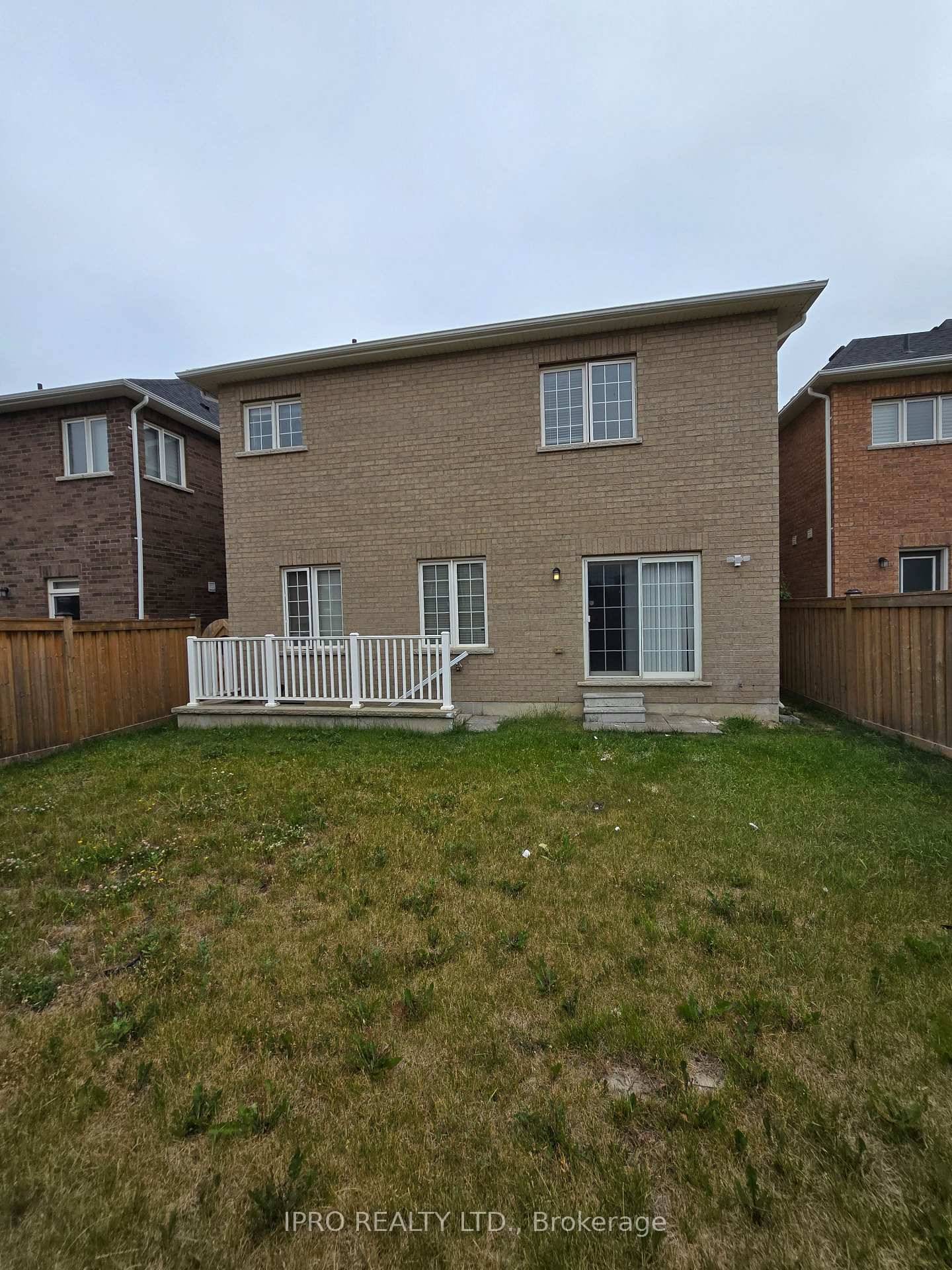 Step into this luxurious Newly Constructed Basement Unit !
