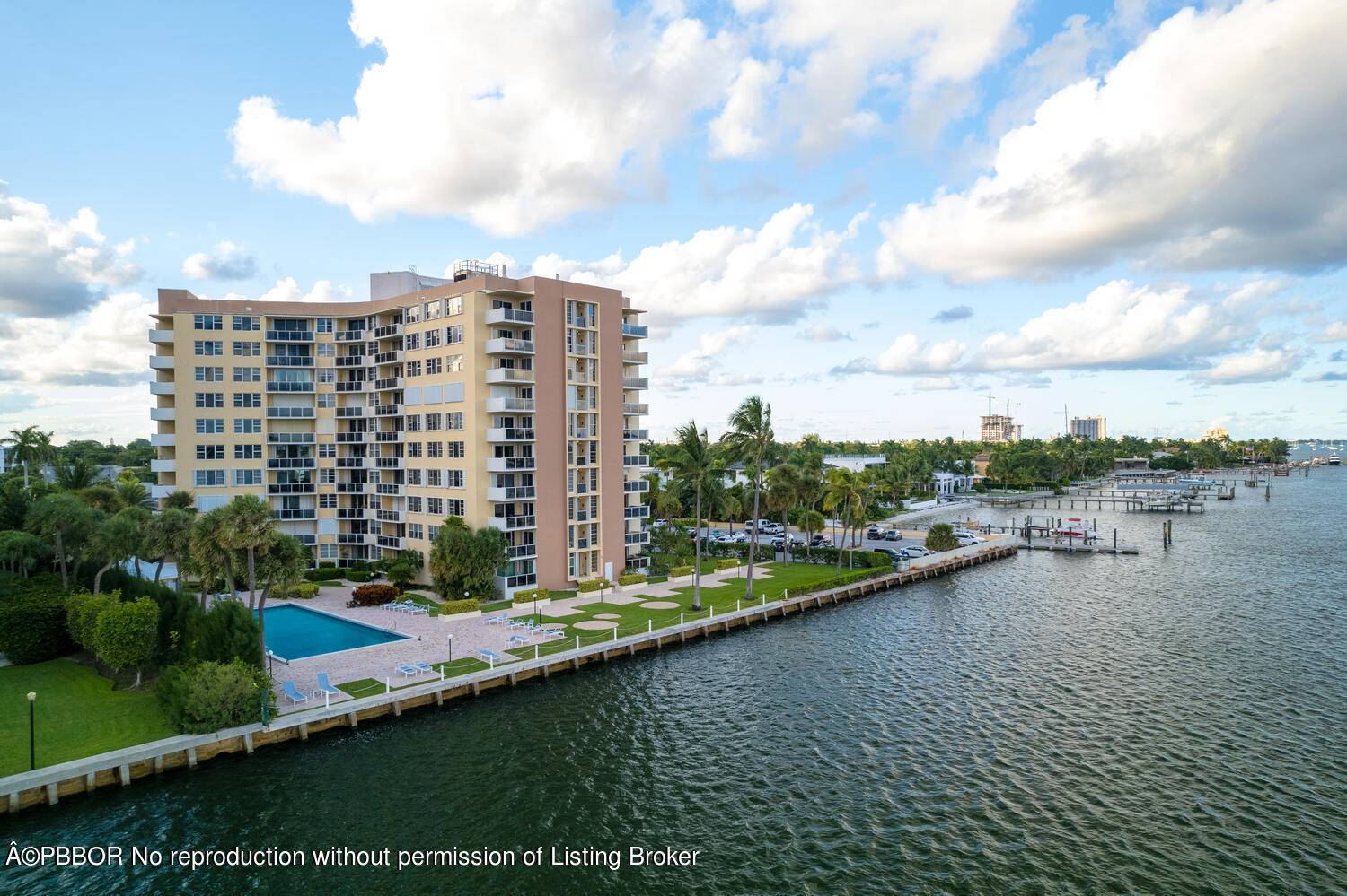 This gut renovated apartment sits directly on the intra coastal with spectacular direct views of Palm Beach and the waterway.