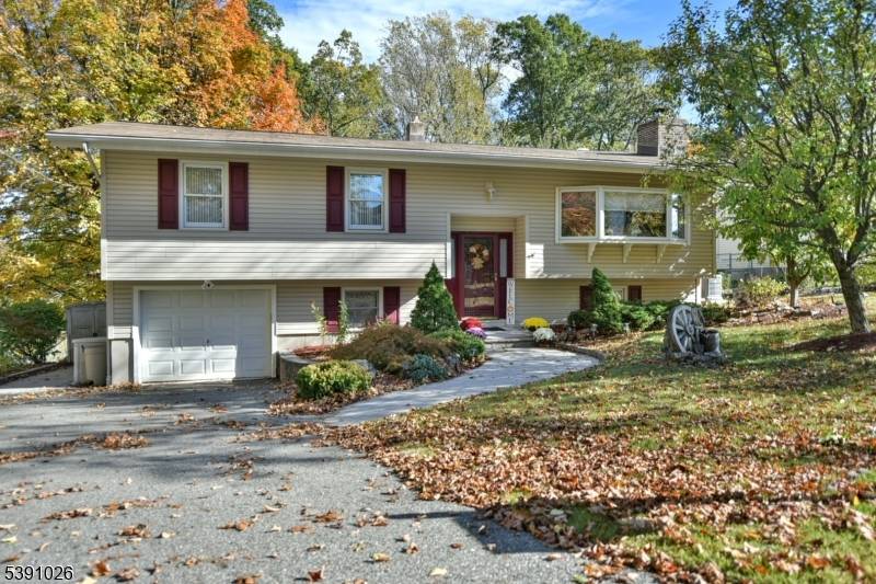 Tucked away on a quiet dead end street, this spacious 3 bedroom, 3 bath, bi level home blends comfort, convenience and charm.