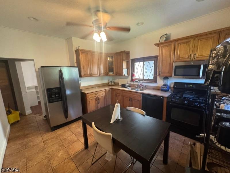 Welcome home to 68 Danforth Ave in the heart of Jersey City !
