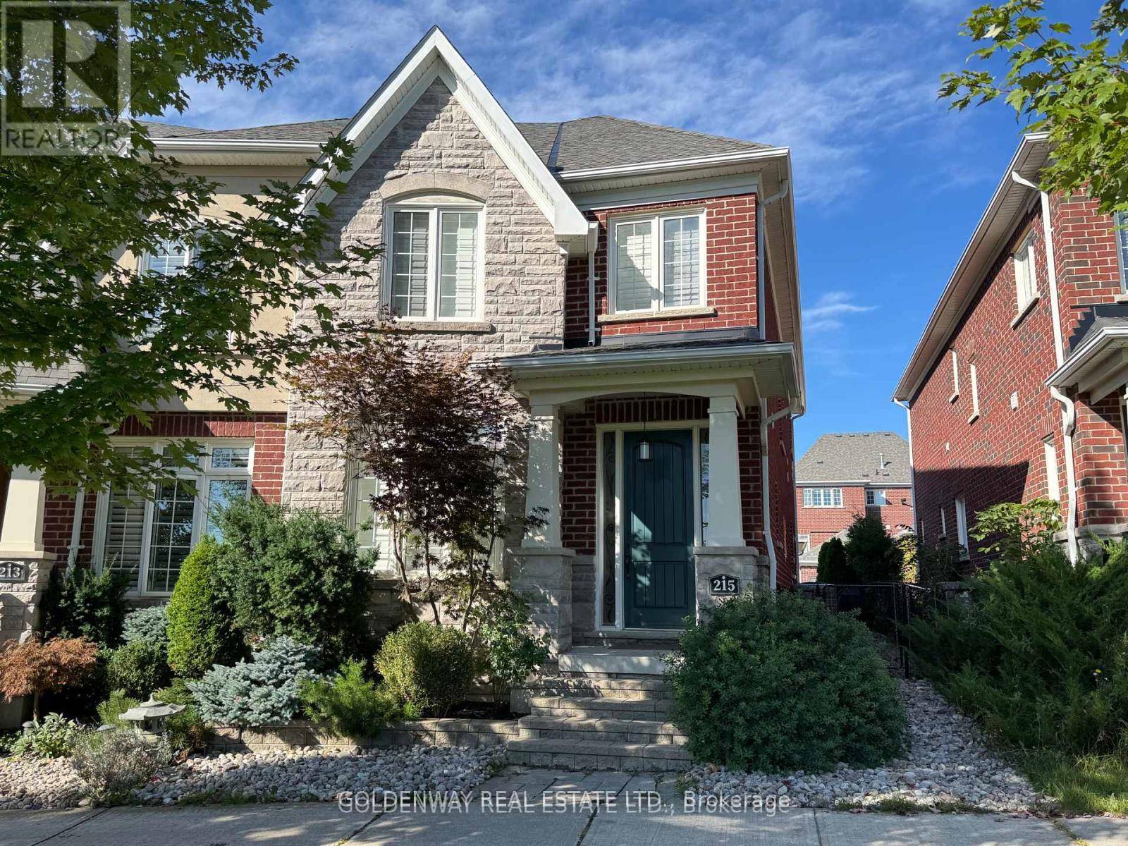 Discover the jewel of Angus Glen at 215 Angus Glen Blvd.