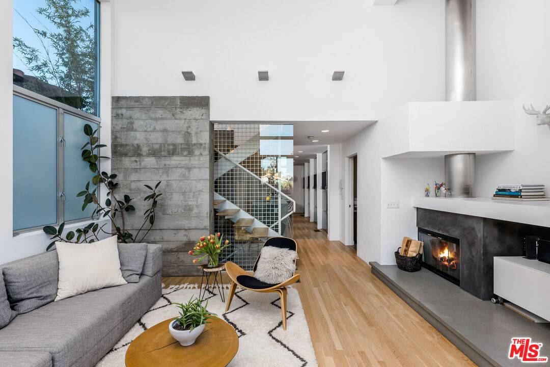 552   Grand Blvd 3BR Marina Del Rey La