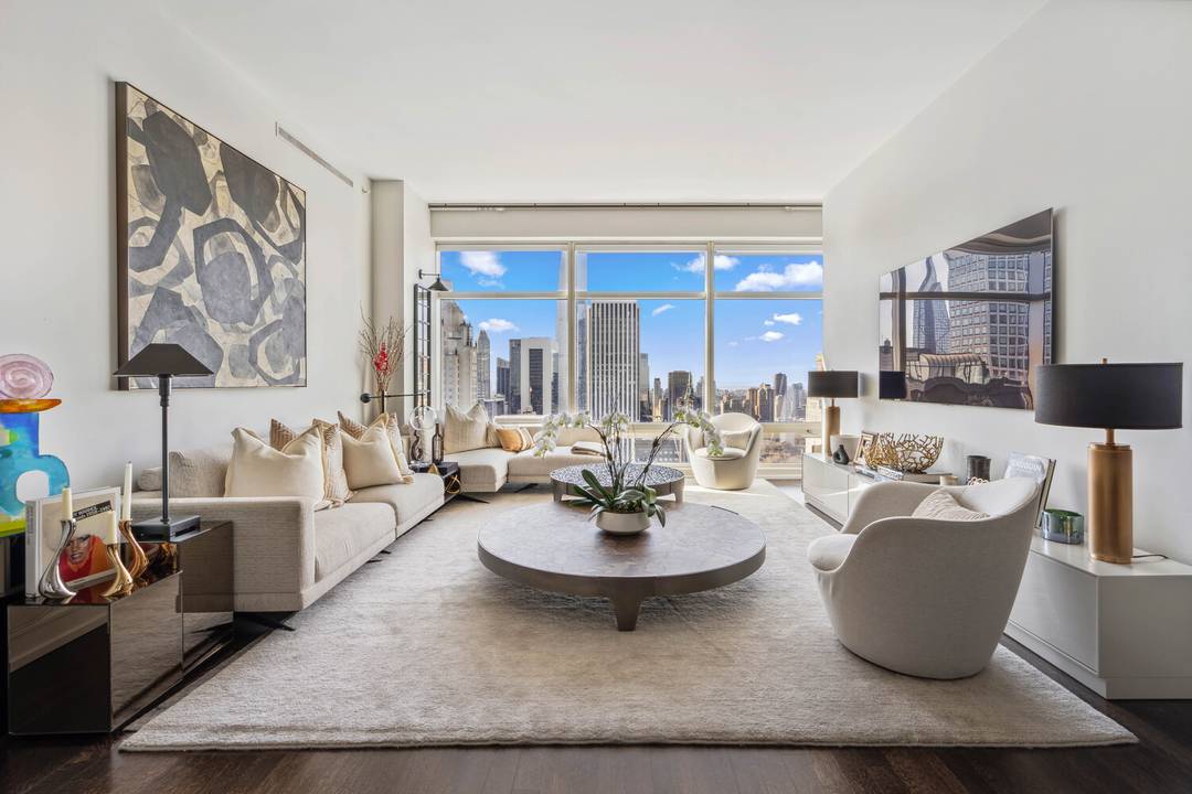 One of the most sought after unit lines at One Beacon Court, New Yorks most prestigious new Upper East Side Condominium.