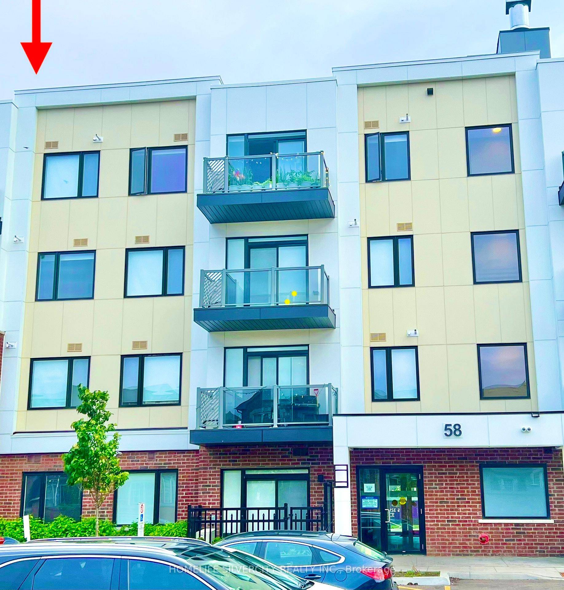 For LEASE.. 2 YR New, Corner TOP FLOOR Condo 2 Bedroom unit with 2 full Washrooms.