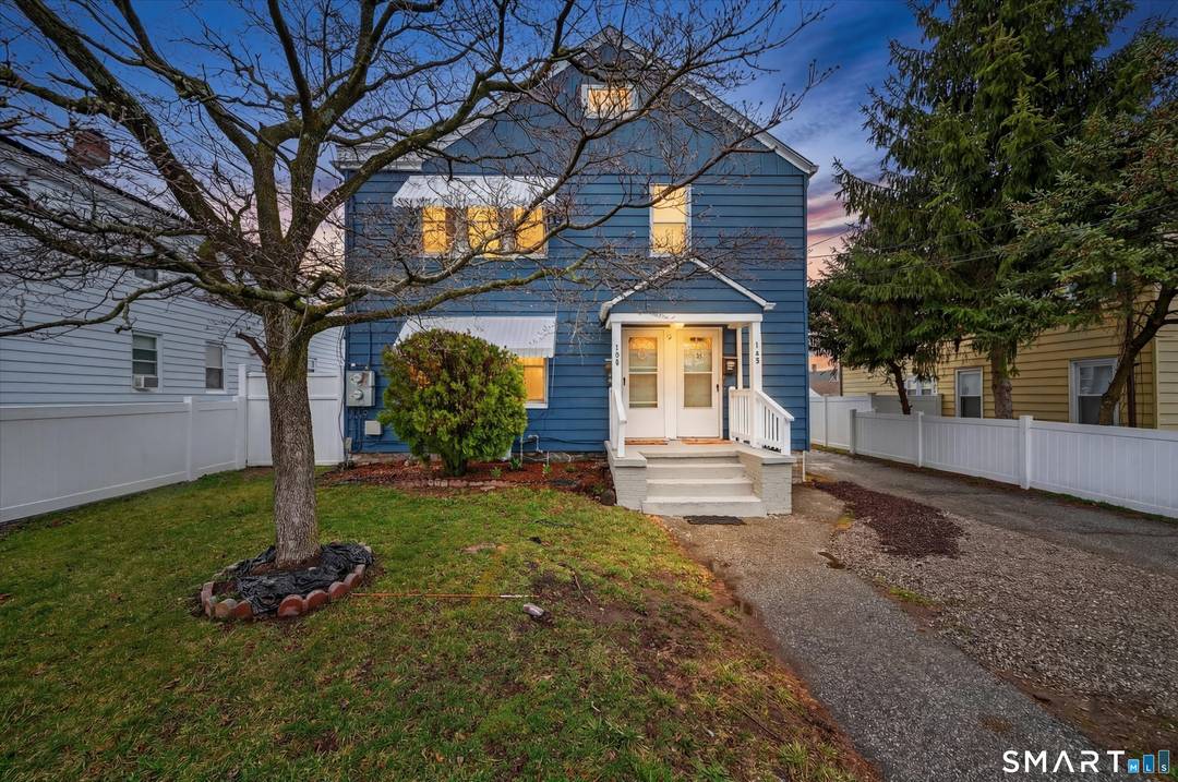 Well maintained 2 family property in a convenient Bridgeport location !