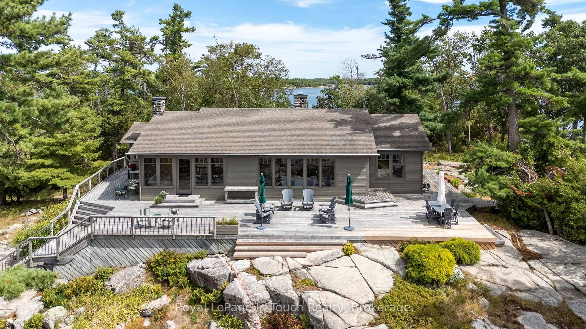 Welcome to B181 1 Iona Island with a total of 14.