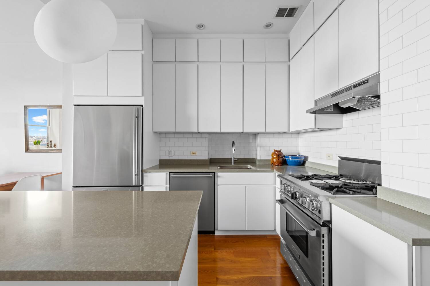 Penthouse Duplex with Skyline Views at 96 Schermerhorn Street, Apt PHB Welcome to a 1, 000 square foot duplex penthouse that blends historic charm with modern convenience in the heart ...