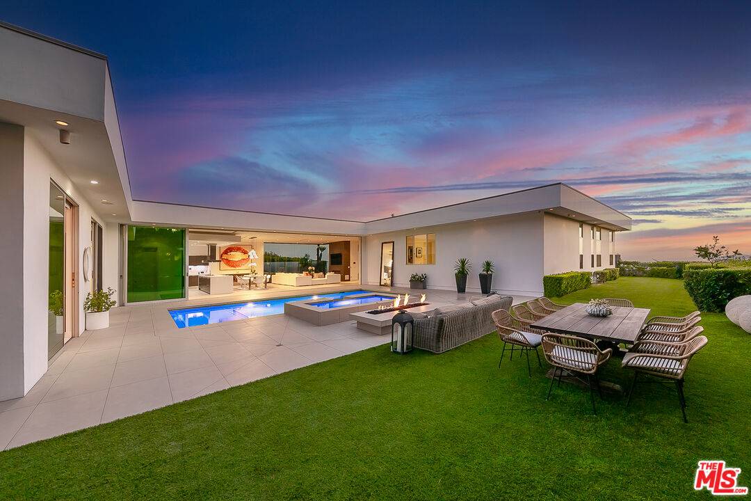 1479   Carla Rdg 4.0 Beverly Hills LA