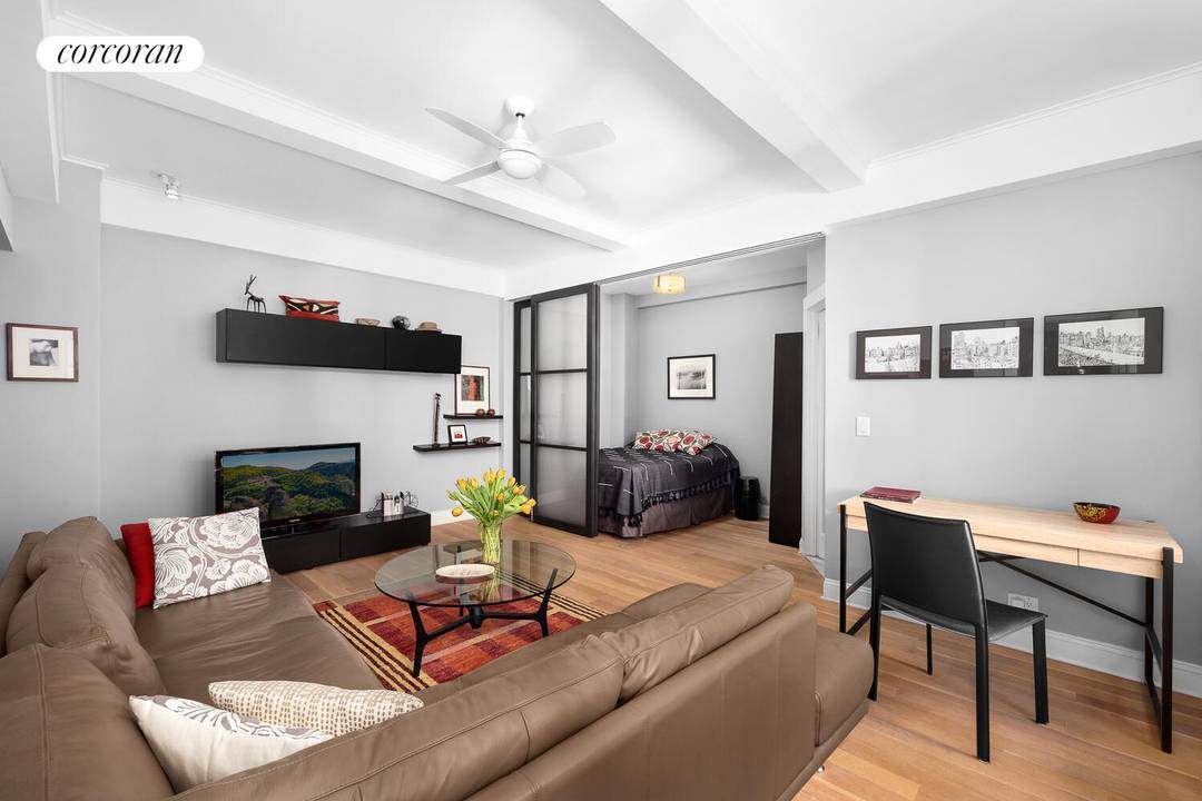 Nestled in the vibrant Upper West Side is this charming, high floor, alcove studio 15E in the storied Majestic building at 215 W.