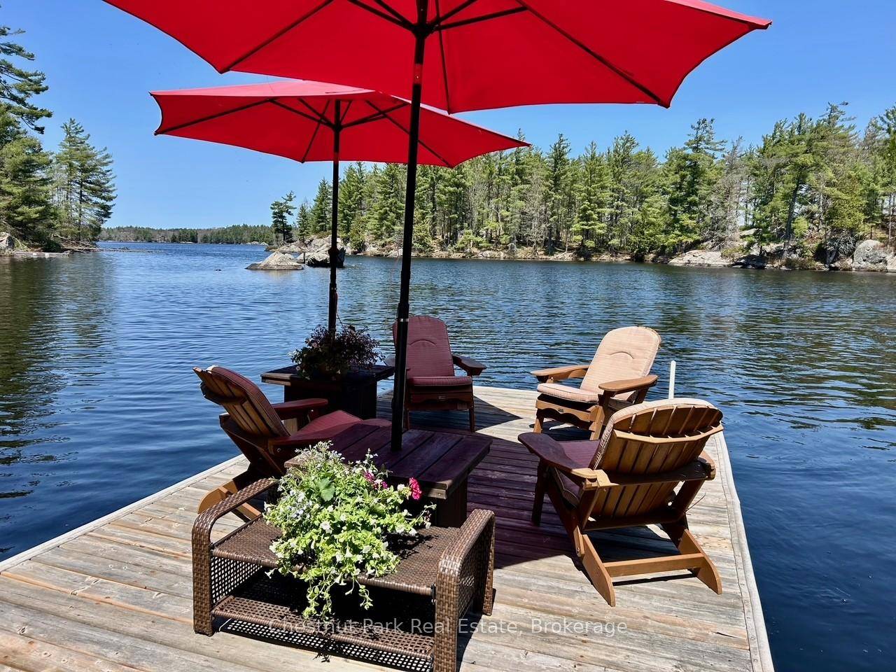 New Price. Enjoy the undeniable beauty of the Fall colour Season in Muskoka at this fabulous, hidden gem spot on Beautiful Kahshe Lake.