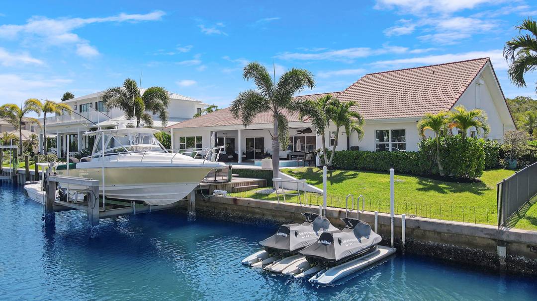 Waterfront Living in The Soundings.