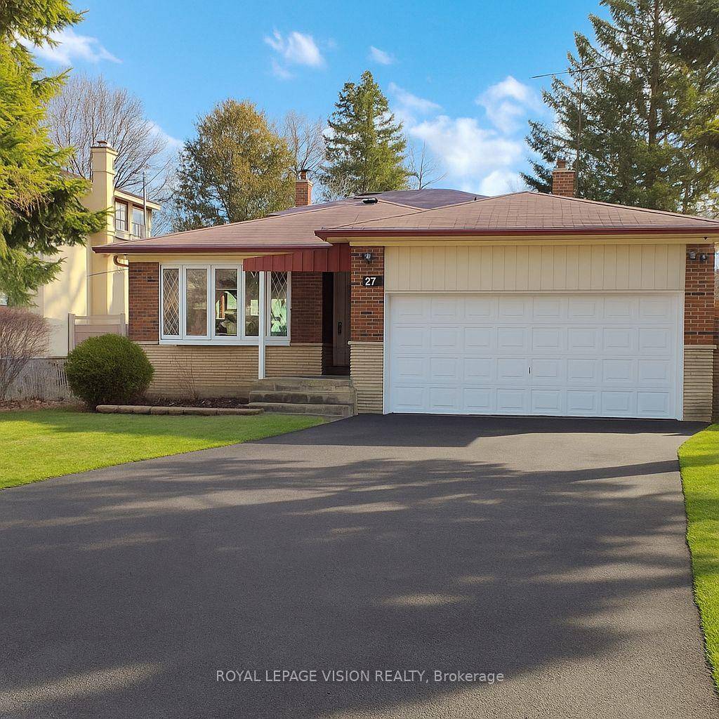 Welcome to this charming 4 2 bedroom 4 way Back split detached home nestled in the heart of one of Toronto's most family friendly communities.