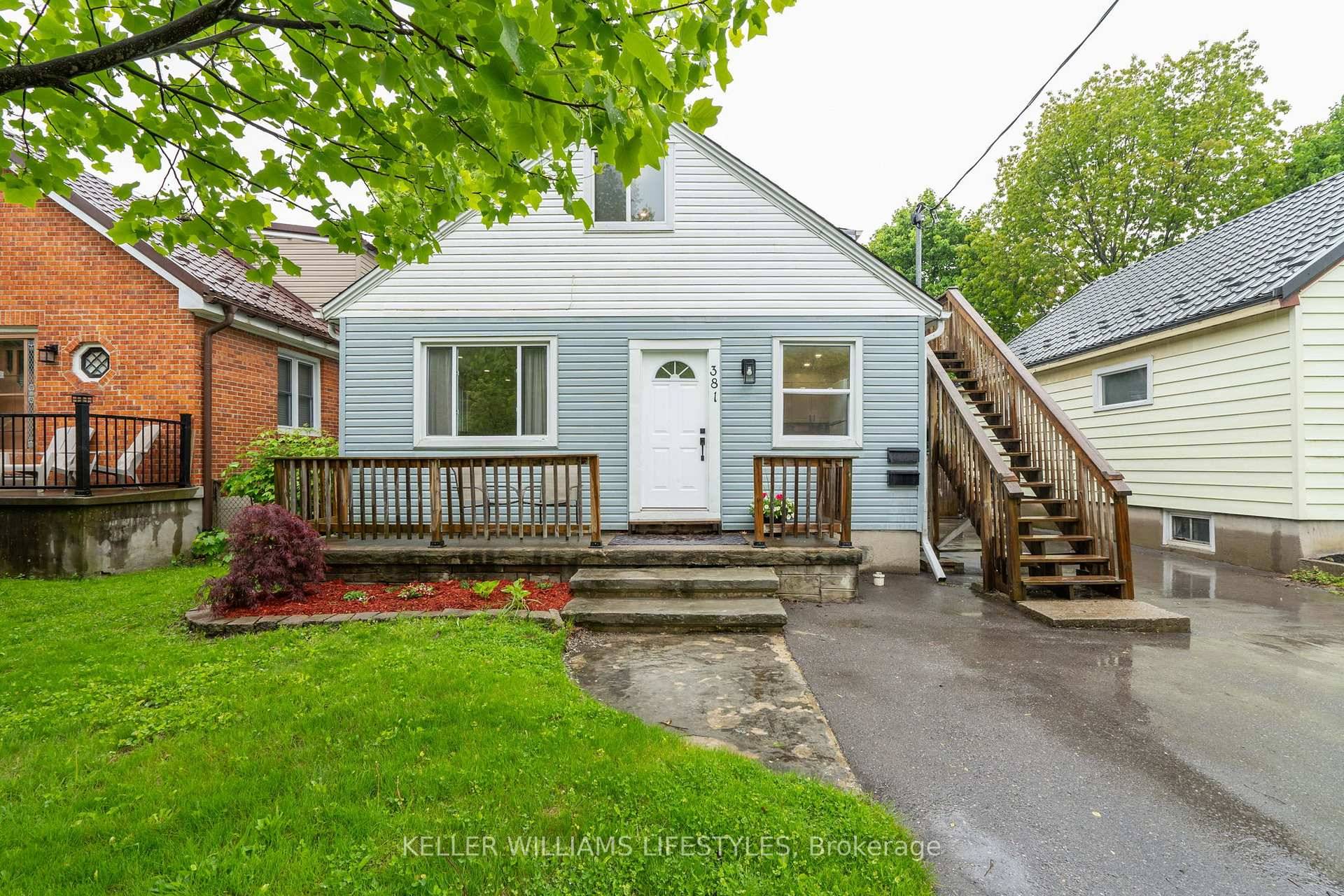 Smart Start ! This adorable duplex is ideal for first time buyers looking to offset their mortgage or for friends and family ready to team up and get into the ...