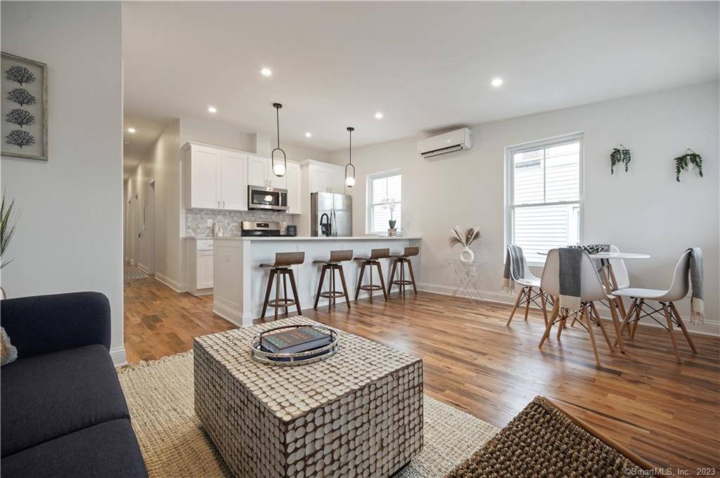 AVAILABLE 03 01 26 Welcome to Bowline Living's newest luxury property in Stamford, a stunning property with six 3 bedroom units one block from the Stamford train station.