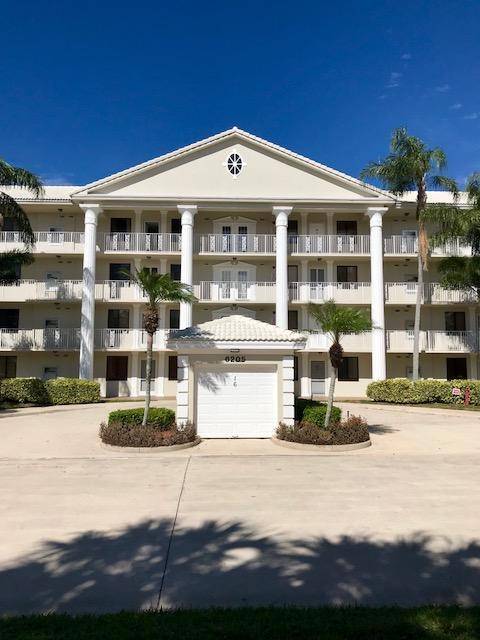 Welcome to your new home in the heart of Central Boca Raton !
