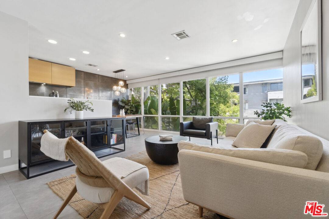 1145   Larrabee St 2BR Sunset Strip La